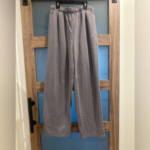 ALO Yoga Gray Wide Leg accolade sweatPants